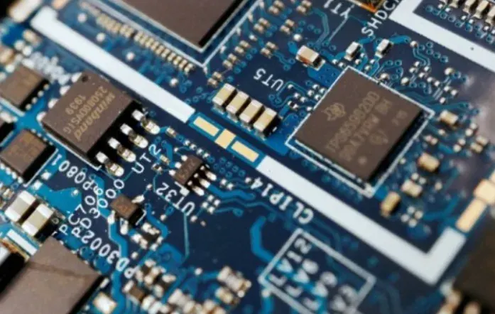 Samsung прогнозує дефіцит чіпів до 2028 року та укладає довгострокові контракти