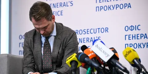 Відставка Кравченка: що означає звільнення генпрокурора для двох Офісів