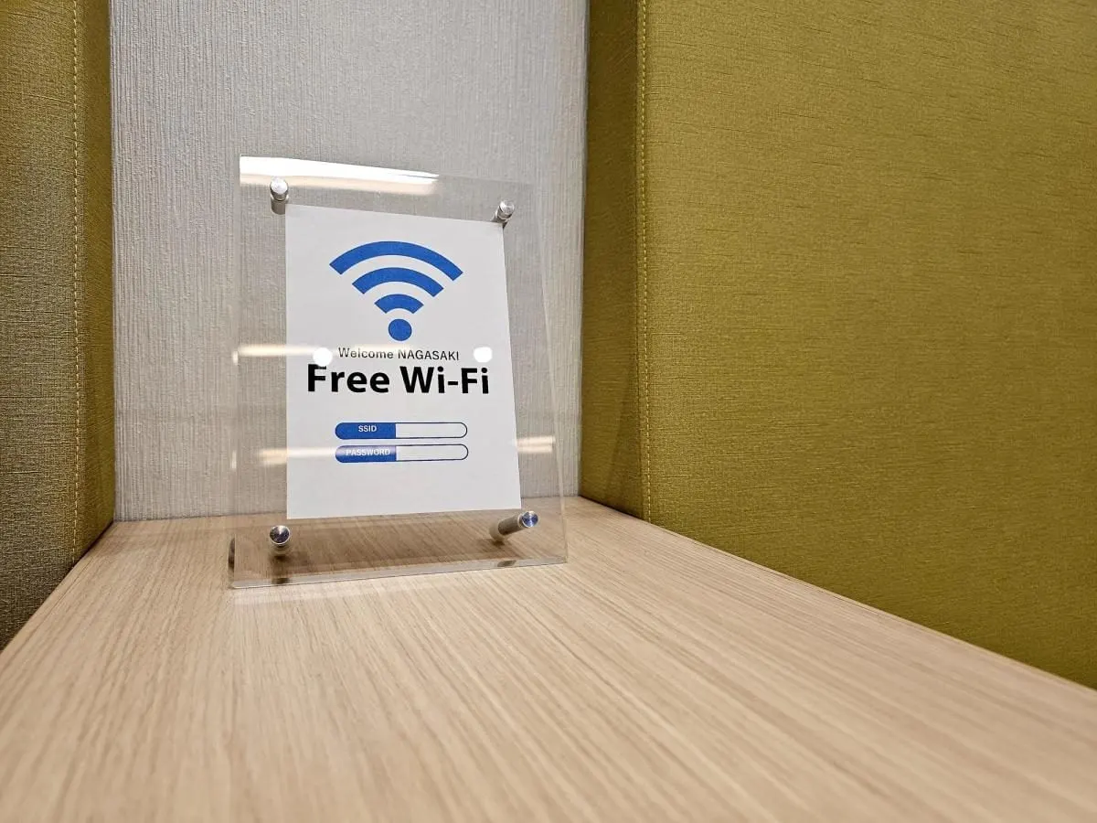Готельний Wi-Fi: як не втратити дані під час подорожі