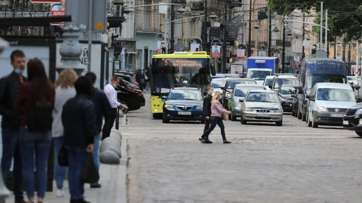 Конфіскація авто та жорсткіші штрафи: Львів пропонує посилити покарання за небезпечне водіння