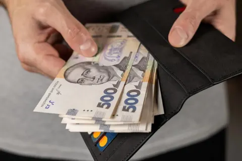 Як зберегти заощадження: банкір радить поєднувати депозити, ОВДП і валюту