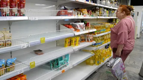 Дефіцит продуктів у Дніпрі: що відбувається на полицях і чи варто робити запаси
