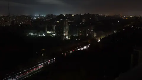 Дві години світла на добу: експерт пояснив, чи реальний такий сценарій
