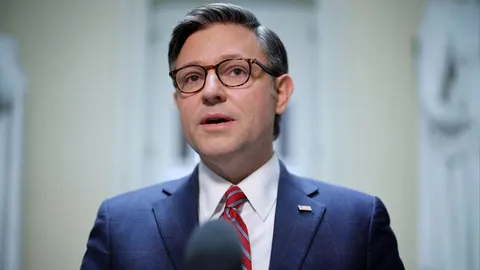 Санкційний законопроєкт щодо Росії застряг у Конгресі США: що це означає