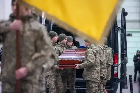 Радехів попрощається з Героєм, якого рік вважали зниклим безвісти