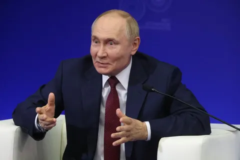 Саміт ШОС без України: чому Путін відповідає на тиск ескалацією