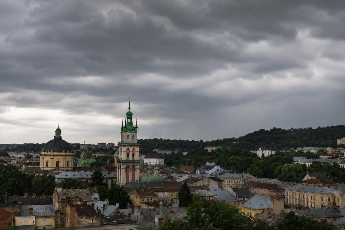 Погода на Львівщині: спека відступить, тиждень розпочнеться з дощів