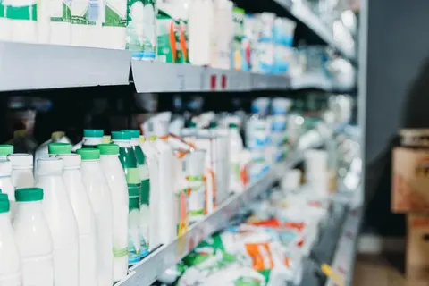 Сметана в супермаркетах: який виробник продає фальсифікат