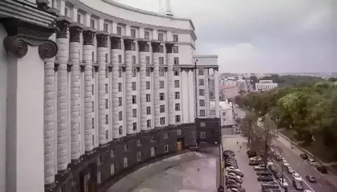 Аналітики пропонують уряду нову модель відновлення бізнесу після війни