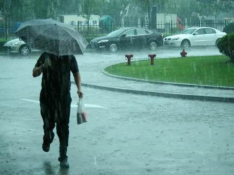 Дощі та вітер до 20 м/с: якою буде погода 6 вересня