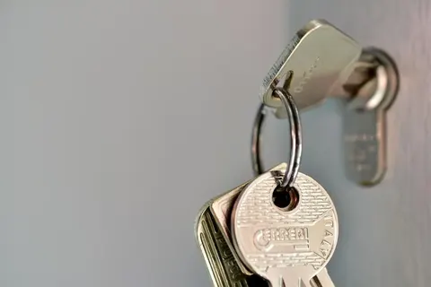 Що робити, якщо ключ зламався в замку: поради експертів