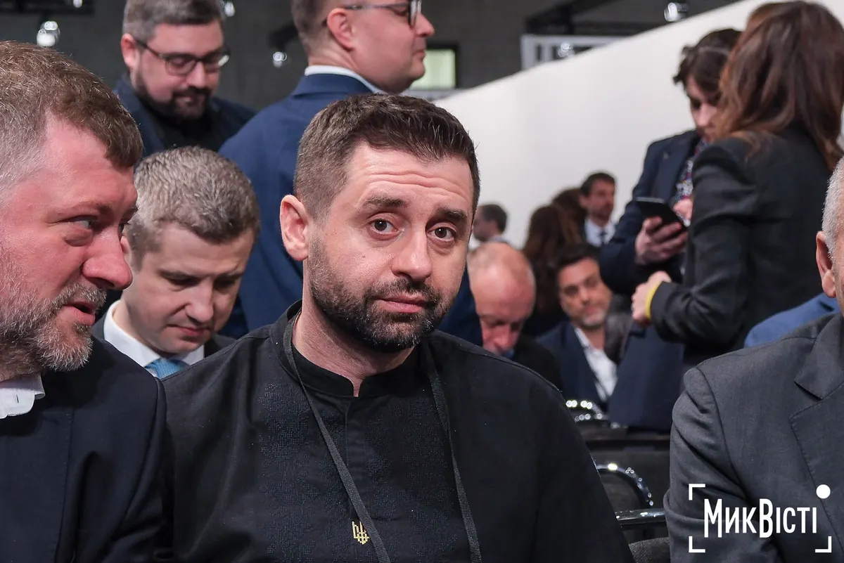 Арахамія захищатиме дисертацію про управління монобільшістю в Раді