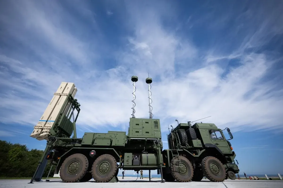 Ракета до IRIS-T SLX отримає двигун як у PAC-3: що це змінить для ППО