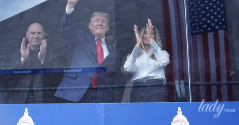 Мем з Трампом і прапором: що видала мова тіла президента