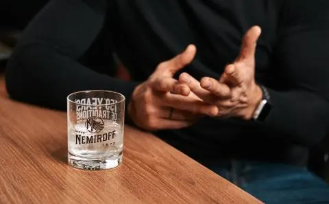 Що означає преміальний статус горілки: розбір стандартів Nemiroff Premium De Luxe