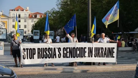 Українці Лісабона нагадали про Оленівку та зібрали кошти на армію
